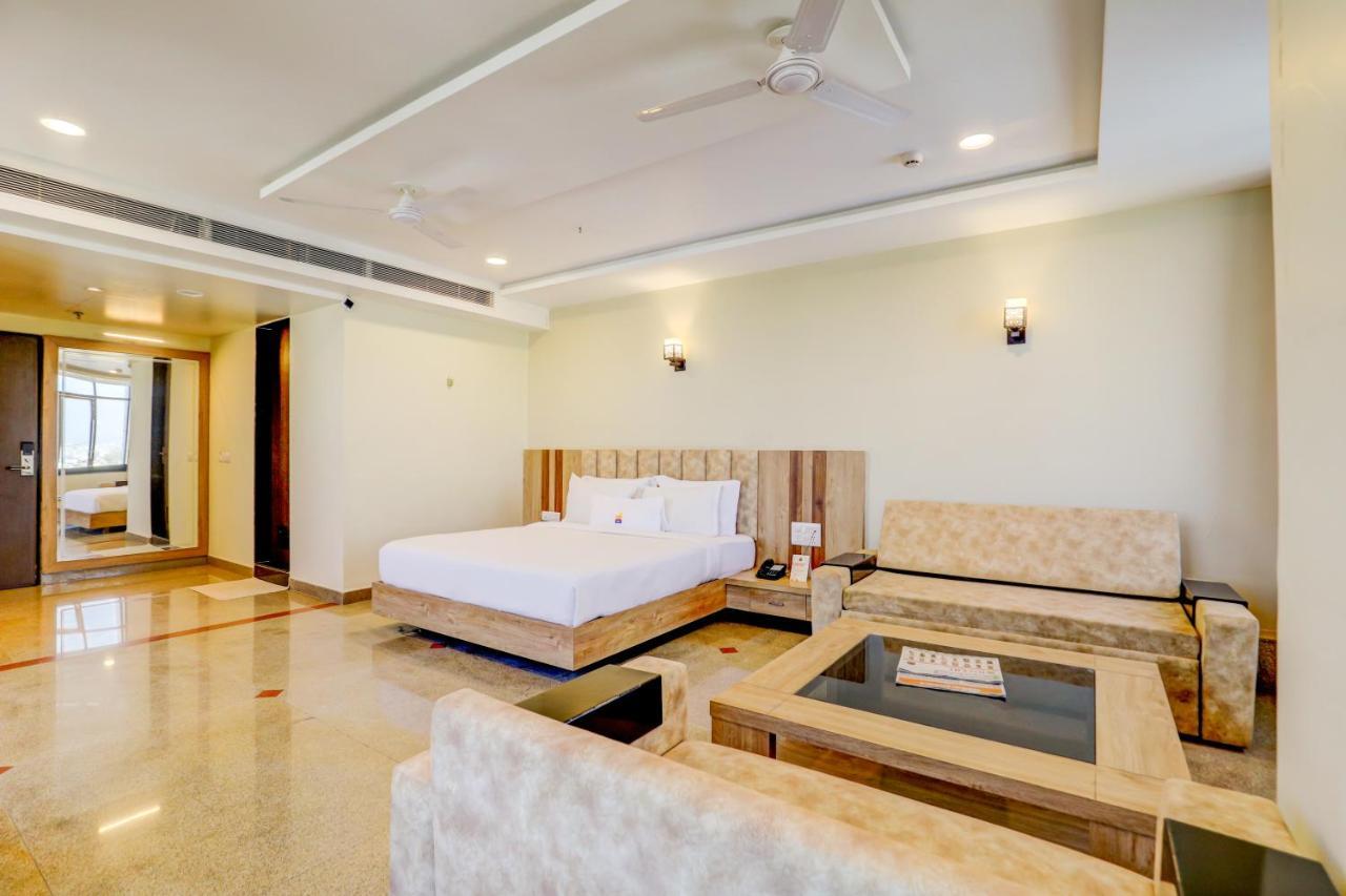 Hotel Shree Nanda Удайпур Экстерьер фото