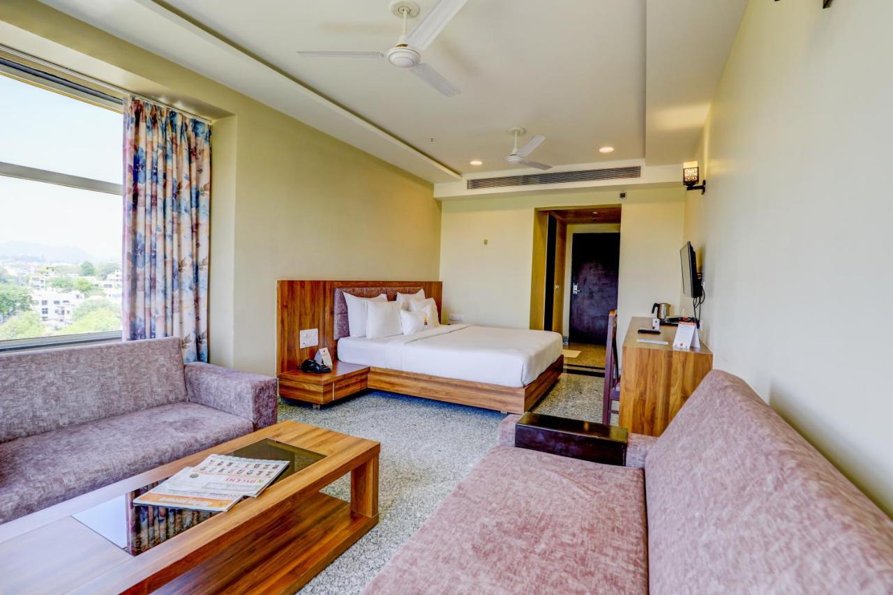 Hotel Shree Nanda Удайпур Экстерьер фото