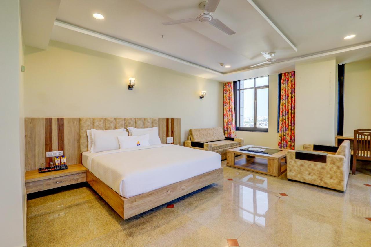 Hotel Shree Nanda Удайпур Экстерьер фото