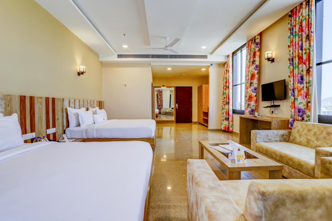 Hotel Shree Nanda Удайпур Экстерьер фото